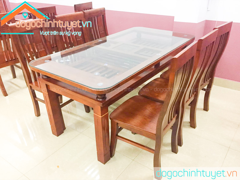 Bàn ghế ăn gỗ Xoan Đào ở Thái Bình